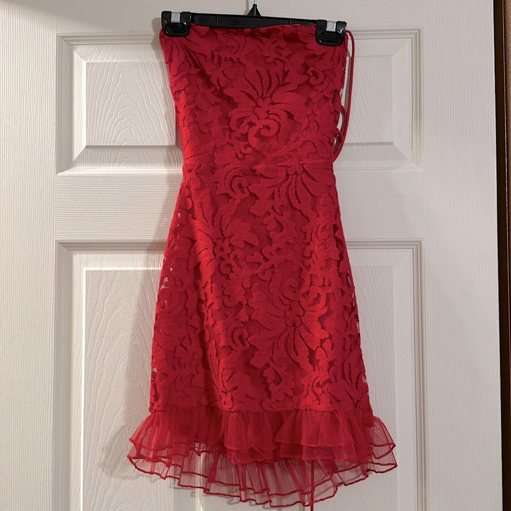 Lucy In The Sky Meghan Halter Dress